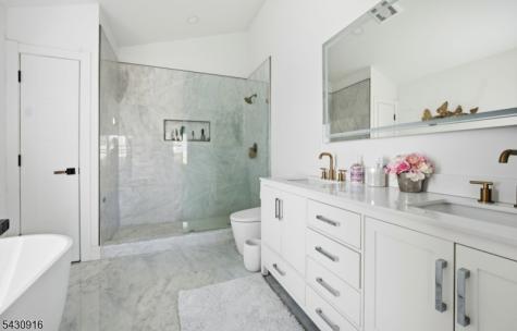 25 Mayfair Place Clifton NJ 07013
