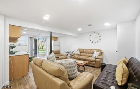 25 Mayfair Place Clifton NJ 07013