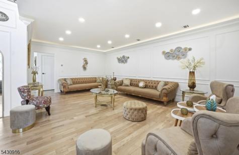25 Mayfair Place Clifton NJ 07013