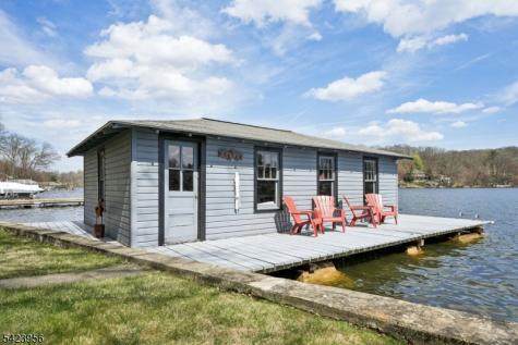 213 Hudson Avenue Hopatcong NJ 07843