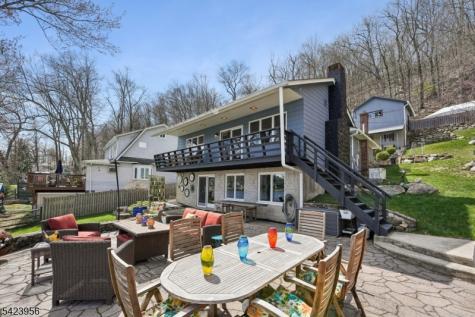 213 Hudson Avenue Hopatcong NJ 07843