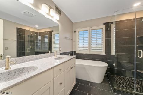 801 Price Place Greenwich NJ 08886