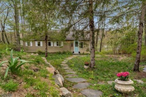 351 E Lakeshore Drive Vernon NJ 07422