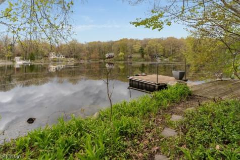 351 E Lakeshore Drive Vernon NJ 07422