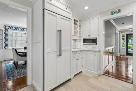 18 Colony Drive Summit NJ 07901