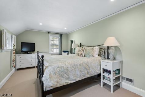 18 Colony Drive Summit NJ 07901