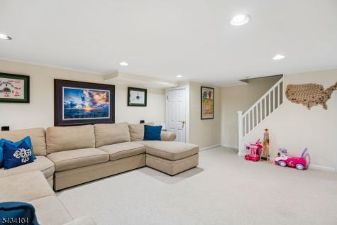 18 Colony Drive Summit NJ 07901