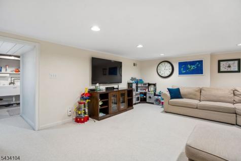 18 Colony Drive Summit NJ 07901