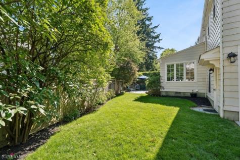 18 Colony Drive Summit NJ 07901