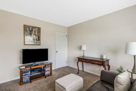 8 Beechwood Road Bernards NJ 07920