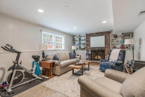 8 Beechwood Road Bernards NJ 07920