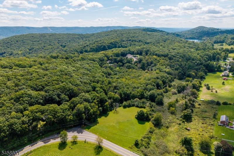 14 End O Lane Trail Vernon NJ 07461
