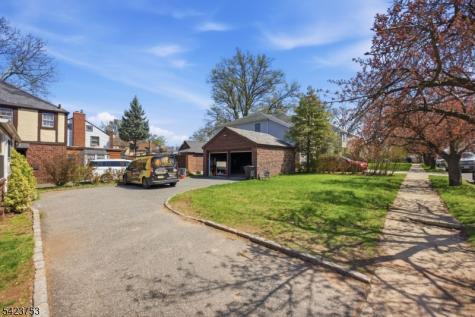 1296 Magie Avenue Elizabeth NJ 07208