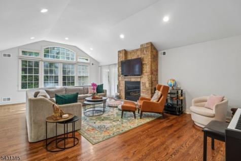 2 Briarwood Drive Millburn NJ 07078