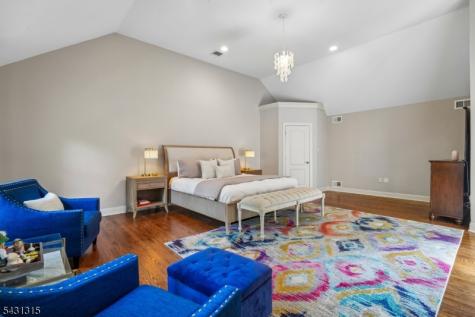 2 Briarwood Drive Millburn NJ 07078