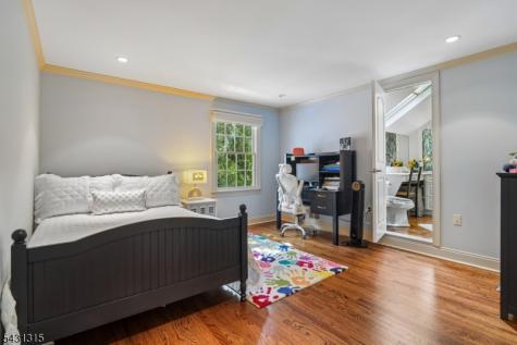 2 Briarwood Drive Millburn NJ 07078