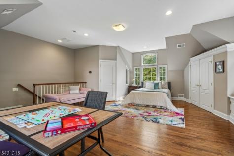 2 Briarwood Drive Millburn NJ 07078