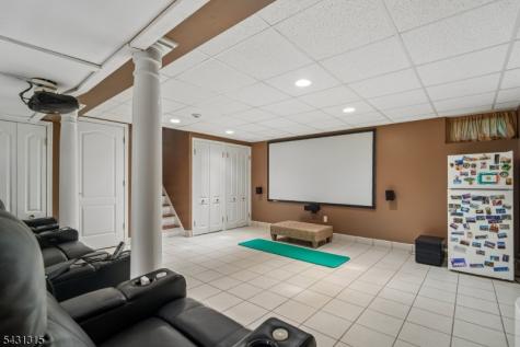 2 Briarwood Drive Millburn NJ 07078