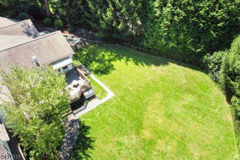 2 Briarwood Drive Millburn NJ 07078