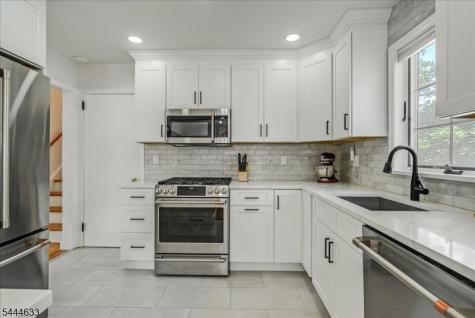 48 Woodland Avenue Verona NJ 07044