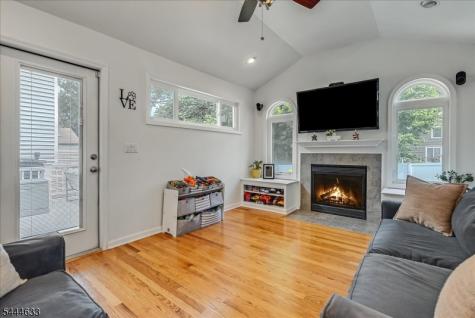 48 Woodland Avenue Verona NJ 07044