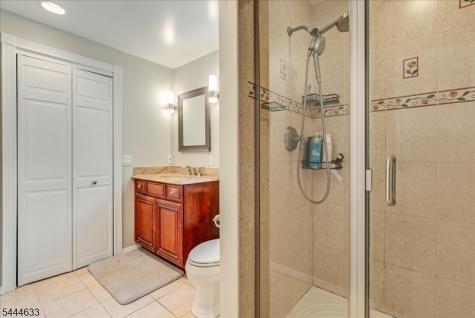 48 Woodland Avenue Verona NJ 07044