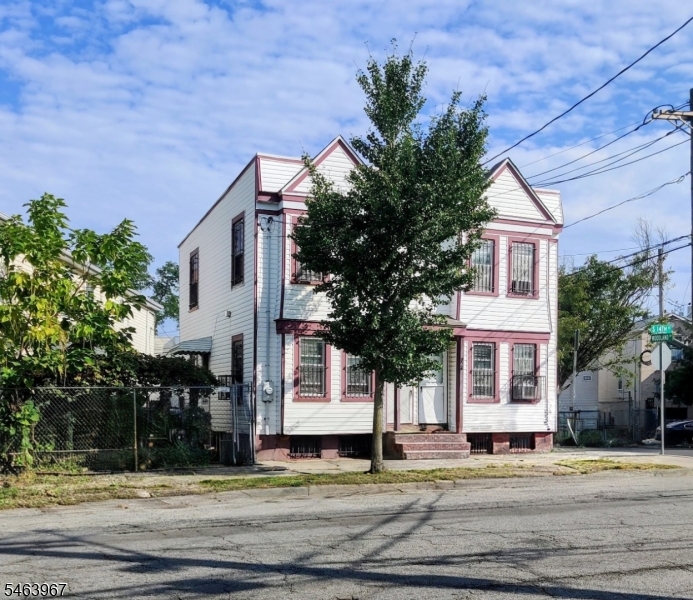 722 S 14th Street Newark NJ 07103
