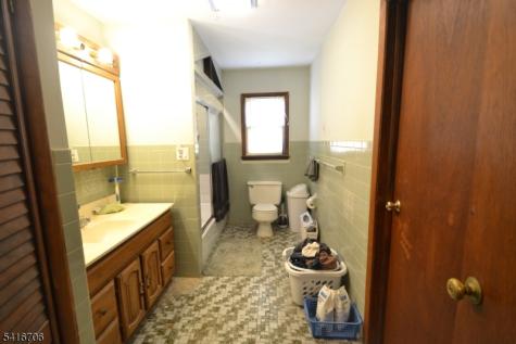 74 Cathedral Avenue Clifton NJ 07014