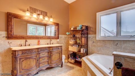39 Joyce Place Sayreville NJ 08859