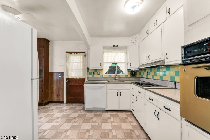30 Pequannock Avenue Pompton Lakes NJ 07442