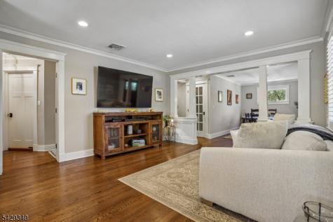 586 Sparrowbush Road Wyckoff NJ 07481