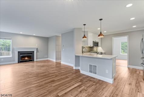 6 Crestwood Circle Mount Olive NJ 07828