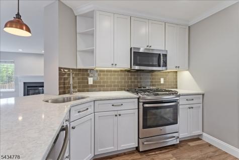 6 Crestwood Circle Mount Olive NJ 07828
