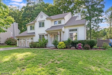6 Crestwood Circle Mount Olive NJ 07828