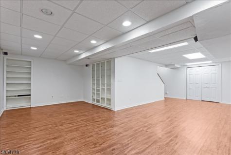 6 Crestwood Circle Mount Olive NJ 07828