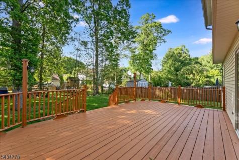 6 Crestwood Circle Mount Olive NJ 07828