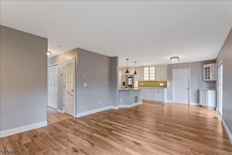 6 Crestwood Circle Mount Olive NJ 07828