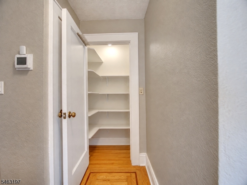 156 Hillside Road Elizabeth NJ 07208