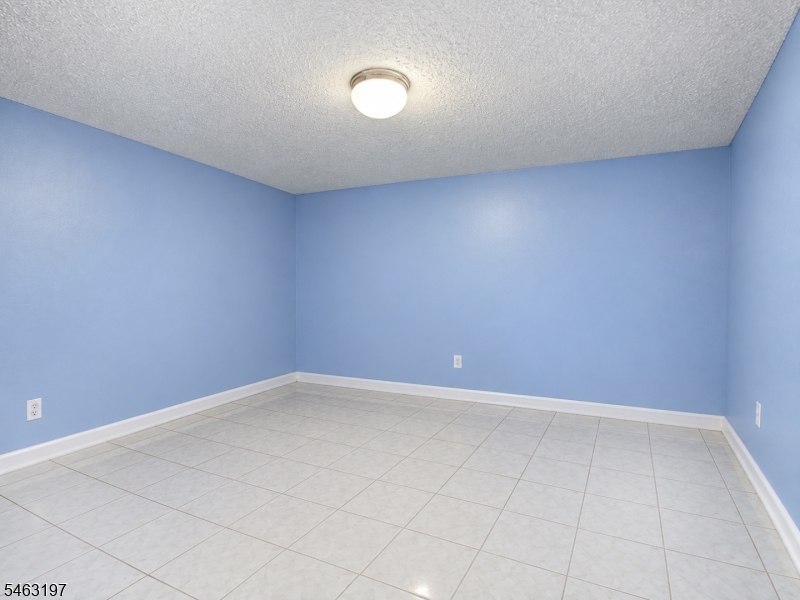 156 Hillside Road Elizabeth NJ 07208