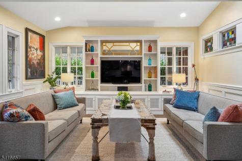 391 Up Mountain Avenue Montclair NJ 07043