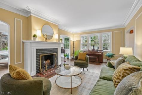391 Up Mountain Avenue Montclair NJ 07043