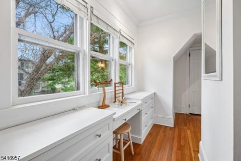 391 Up Mountain Avenue Montclair NJ 07043