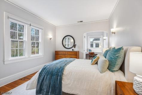 391 Up Mountain Avenue Montclair NJ 07043