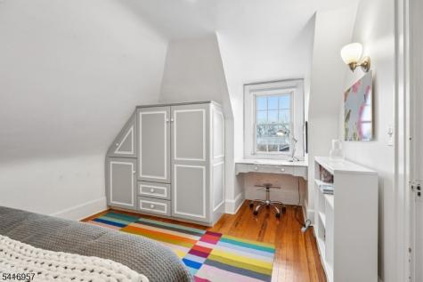 391 Up Mountain Avenue Montclair NJ 07043