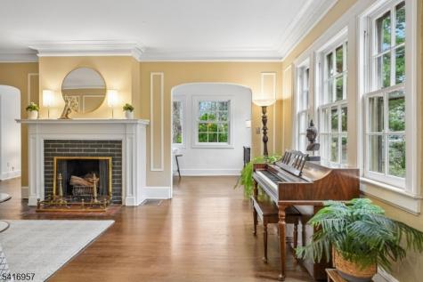 391 Up Mountain Avenue Montclair NJ 07043