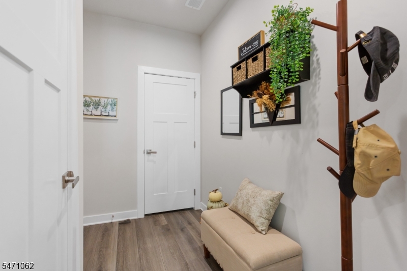 27 Harris Hawk Road Washington NJ 07882