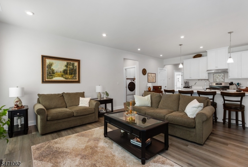 27 Harris Hawk Road Washington NJ 07882