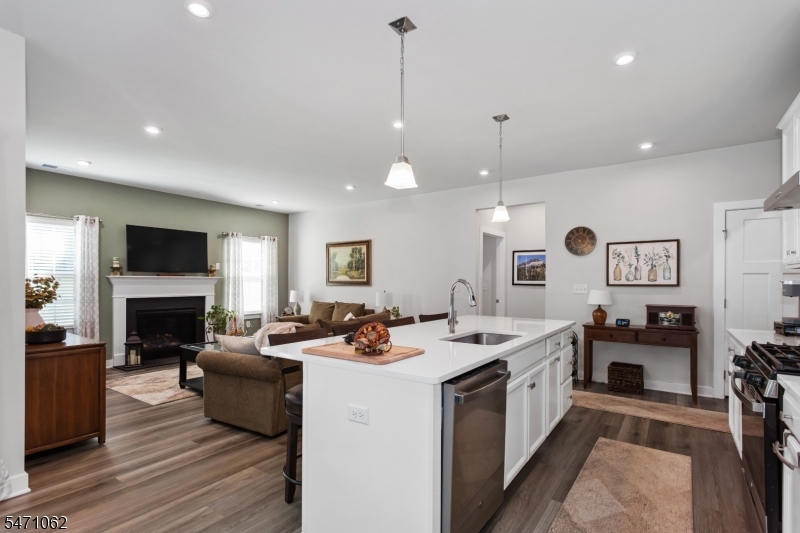 27 Harris Hawk Road Washington NJ 07882