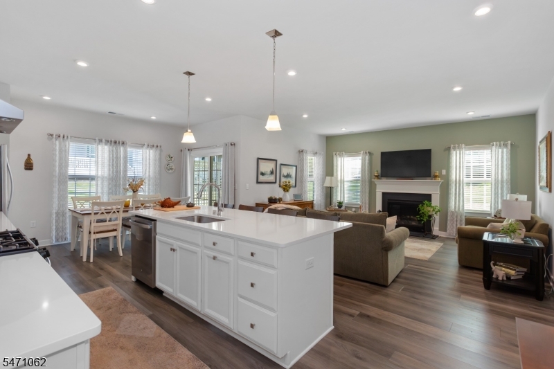 27 Harris Hawk Road Washington NJ 07882