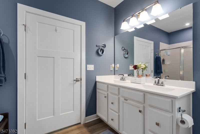 27 Harris Hawk Road Washington NJ 07882